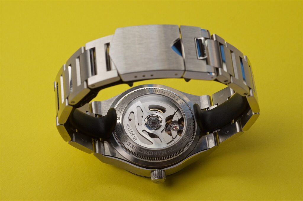 Patek Philippe World Time 38.5mm Reference 5230-001 — photo 1