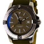 Breitling Avenger Automatic 43mm Reference A17318101L1X1 — photo 1