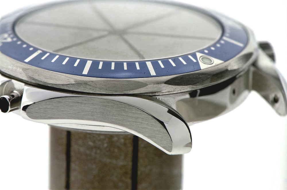 Omega Seamaster after, case side