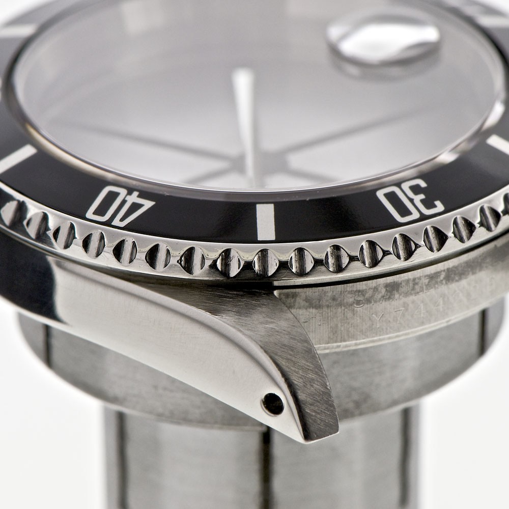 Submariner bezel before