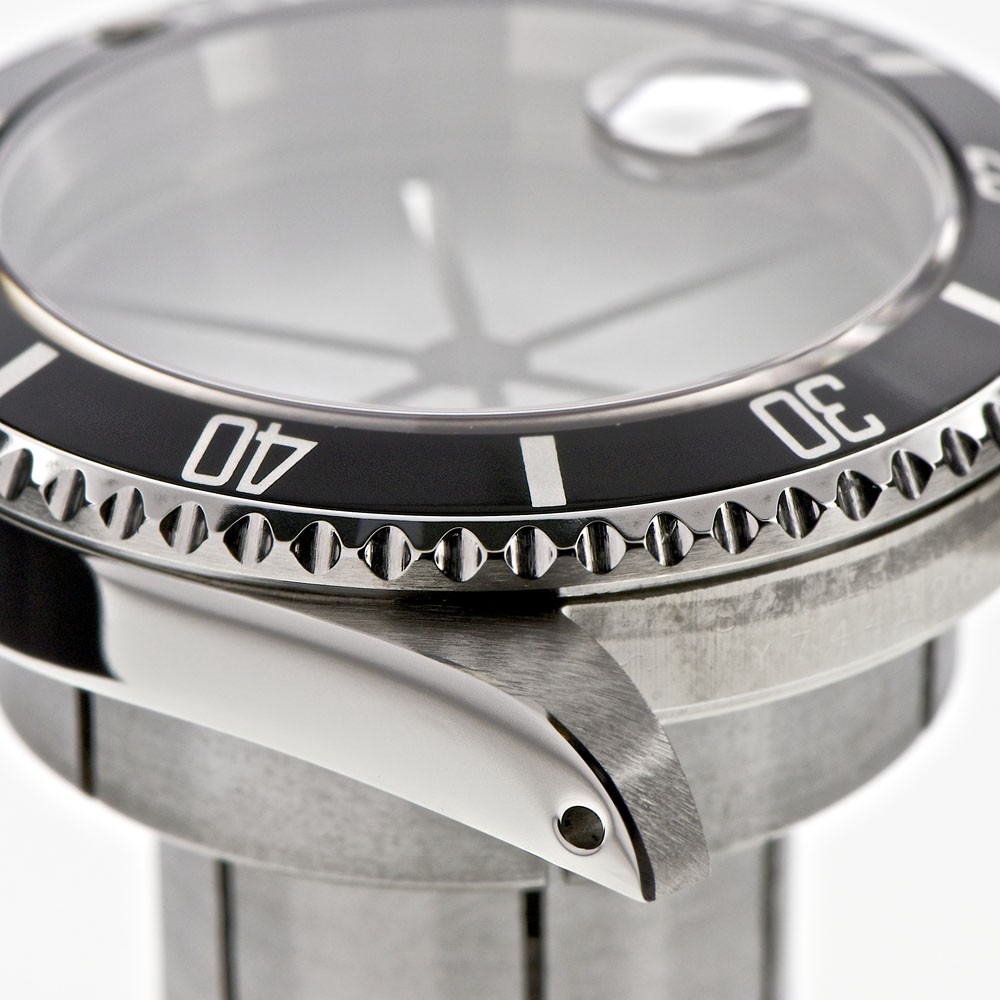 Submariner bezel after