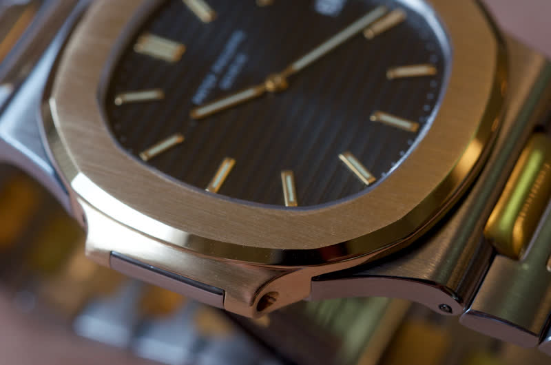 Nautilus 3700/8 case and bracelet during refinishing